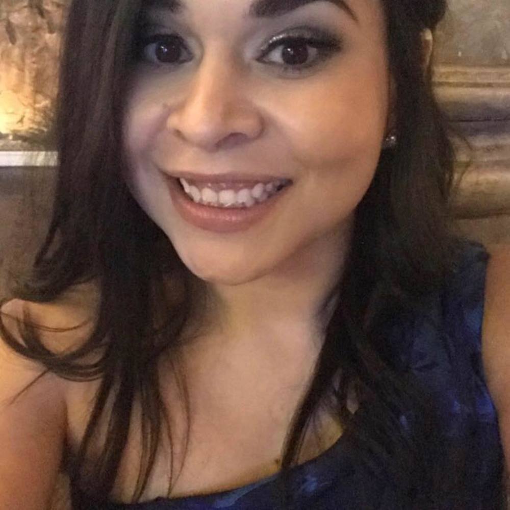 Meet your Posher, Claudia